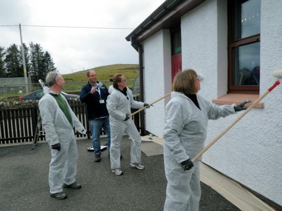 Photograph of Putting power into Gledfield primary's paintwork